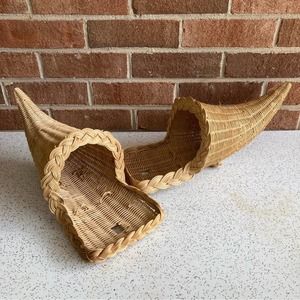 FTDA Rattan Cornucopias